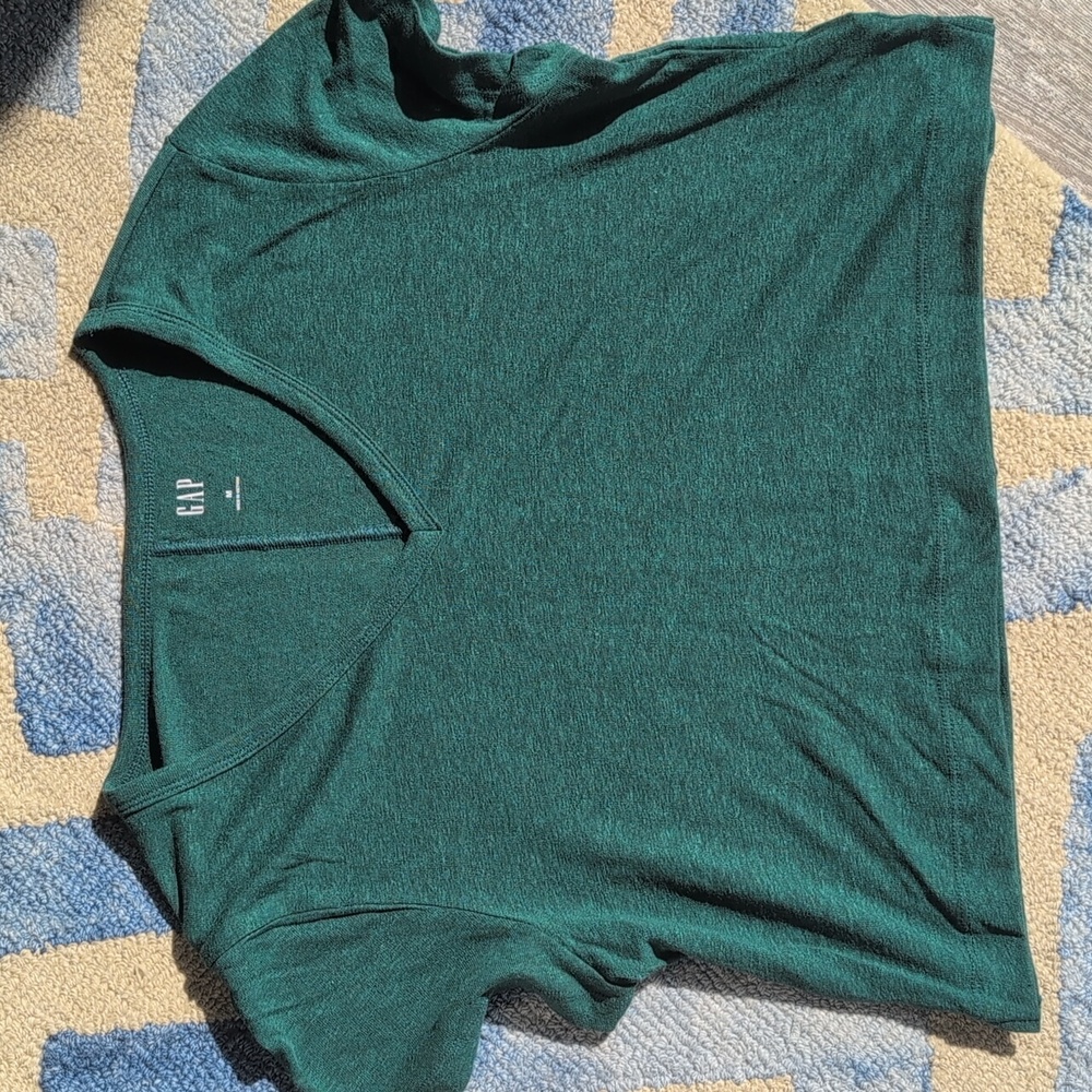 GAP V-neck Linen Blend Jade Green Cropped Tee - NWT